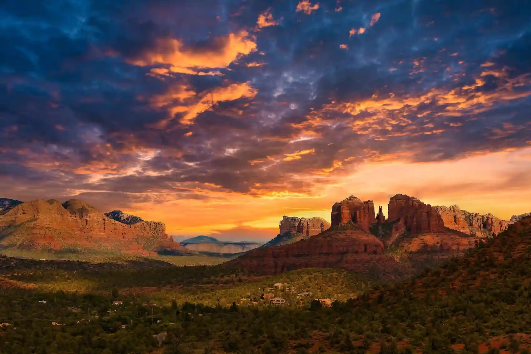 Peaceful Driving Tour Through Magical Sedona Arizona Vortexes Red Rocks and Amazing Views image