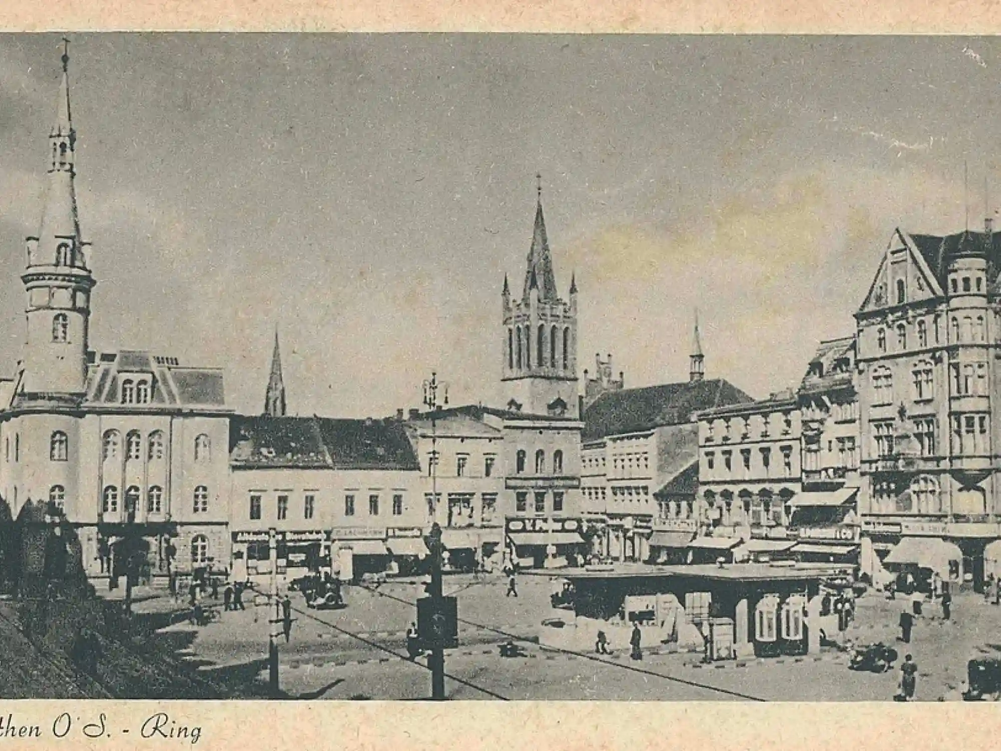 Paseo autoguiado por la Varsovia de preguerra Spanish image