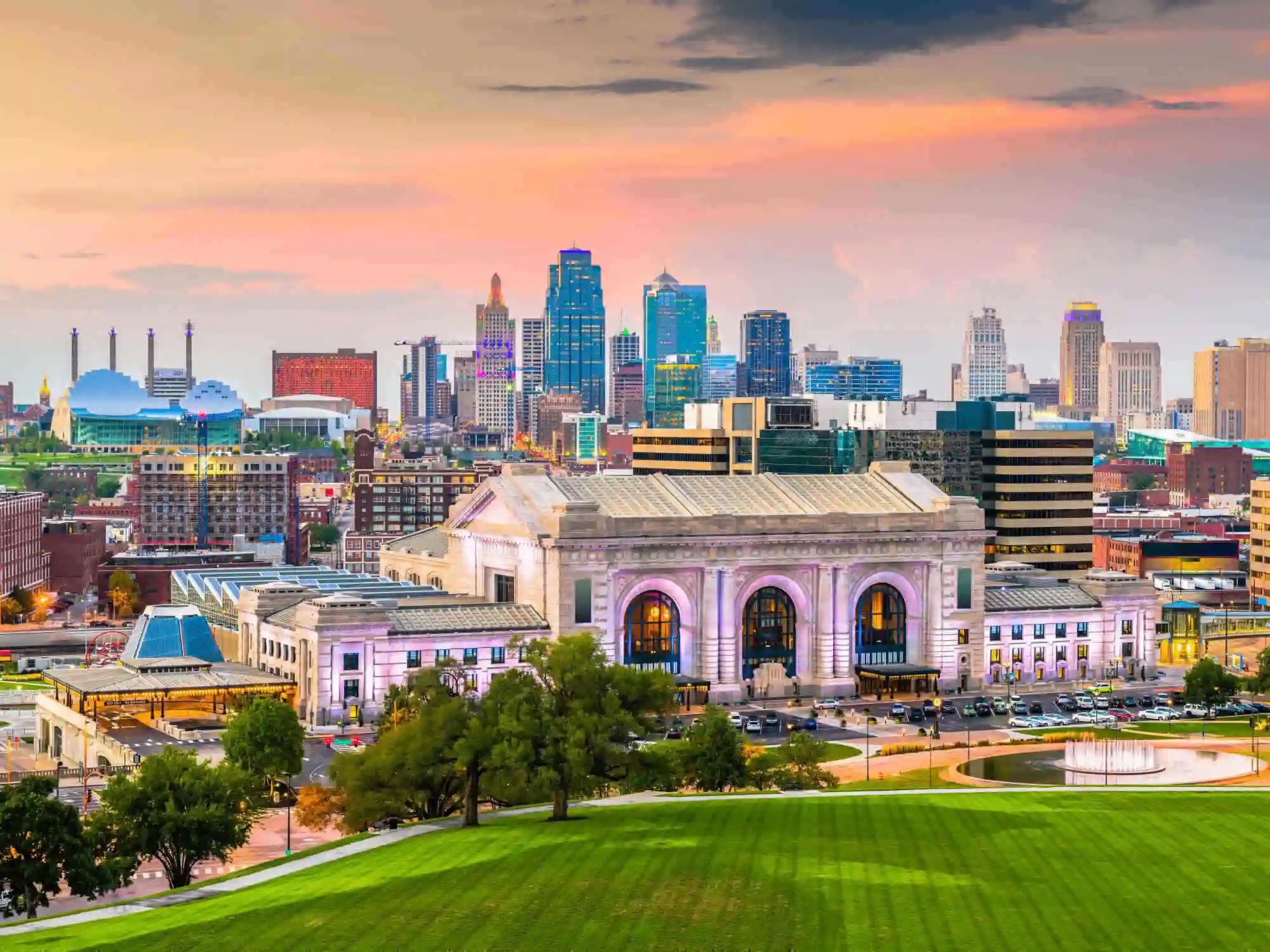 Kansas City Tour Autoguiado por sus conos Imperdibles Spanish image